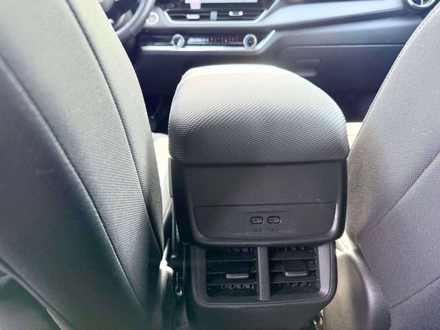 Used 2026 Chevrolet Equinox LT FWD image 13