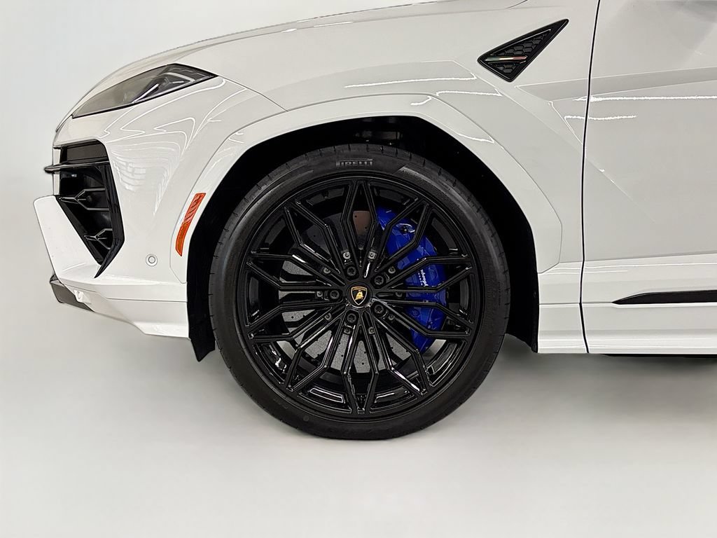 Used 2025 Lamborghini Urus SE AWD/4WD image 35