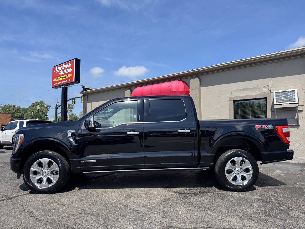 Used 2023 Ford F150 Platinum w/ FX4 Off-Road Package image 7