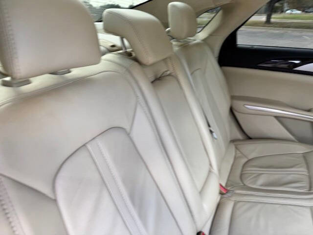 Used 2014 Lincoln MKZ Hybrid w/ Equipment Group 201A Select FWD image 20