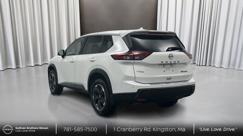 Used 2024 Nissan Rogue SV image 7