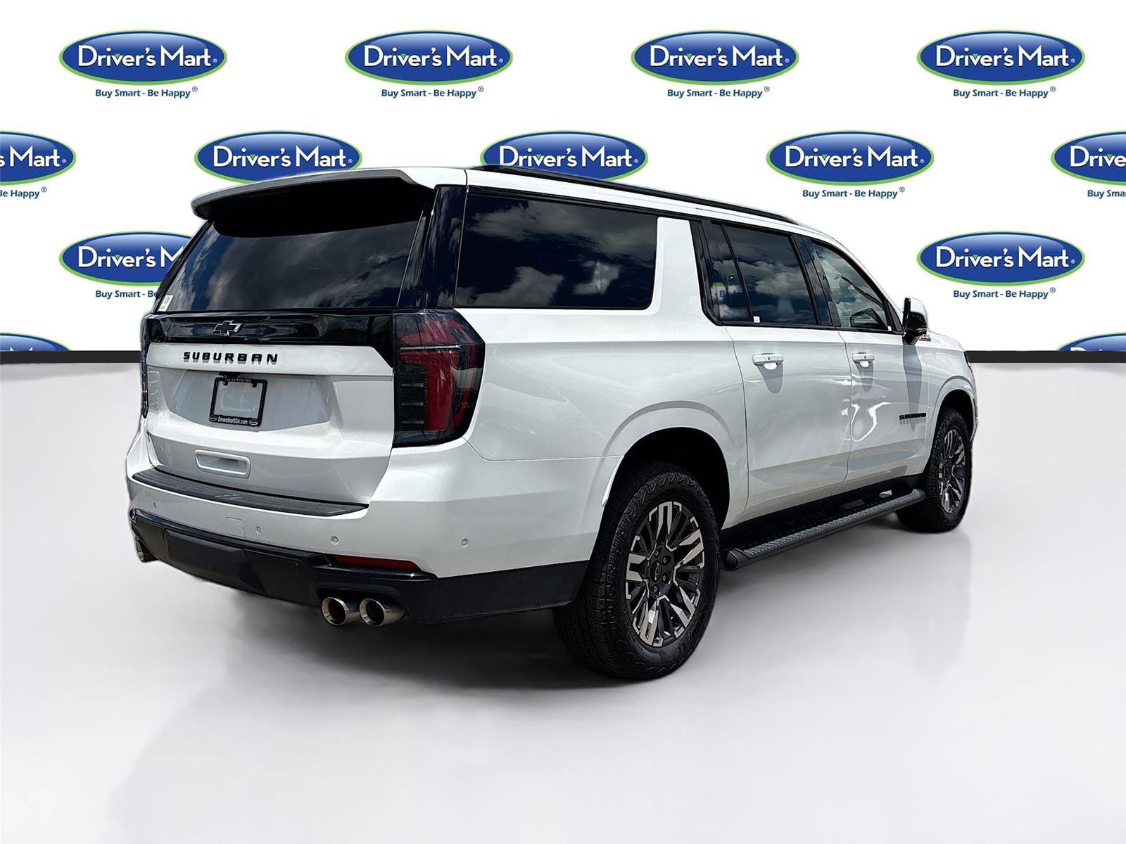 Used 2025 Chevrolet Suburban Z71 AWD/4WD image 7