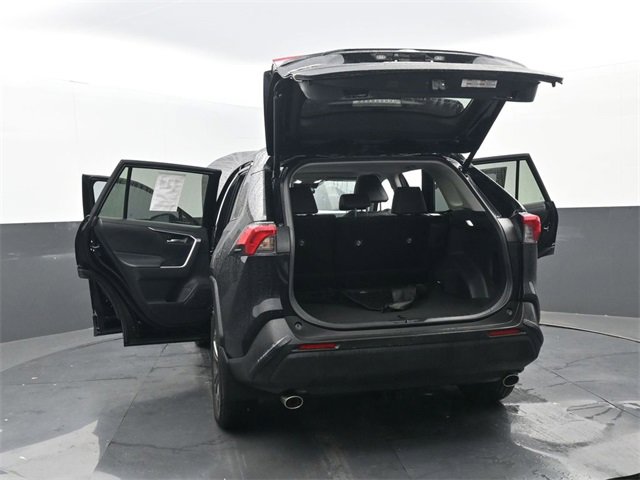 Used 2025 Toyota RAV4 XLE Premium image 37