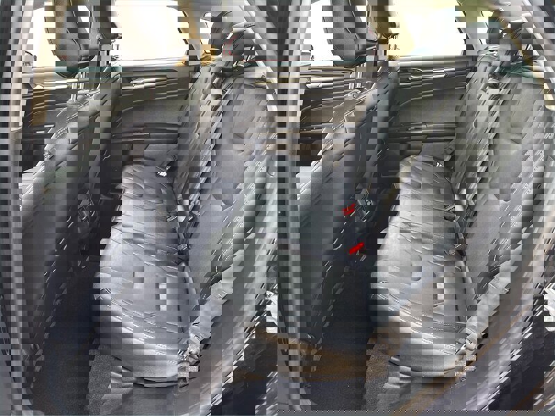 Used 2019 Ford Fusion Titanium image 11