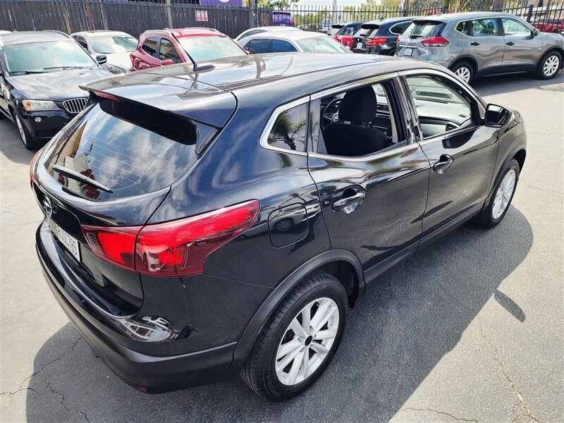 Used 2019 Nissan Rogue Sport S w/ Appearance Package image 5