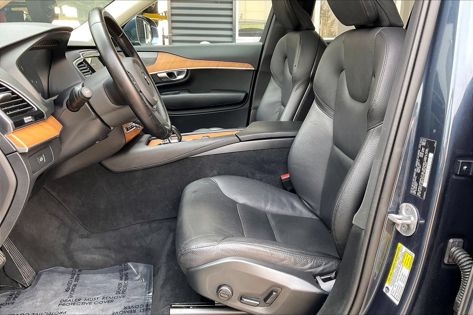 Used 2024 Volvo XC90 B6 Plus AWD/4WD image 20