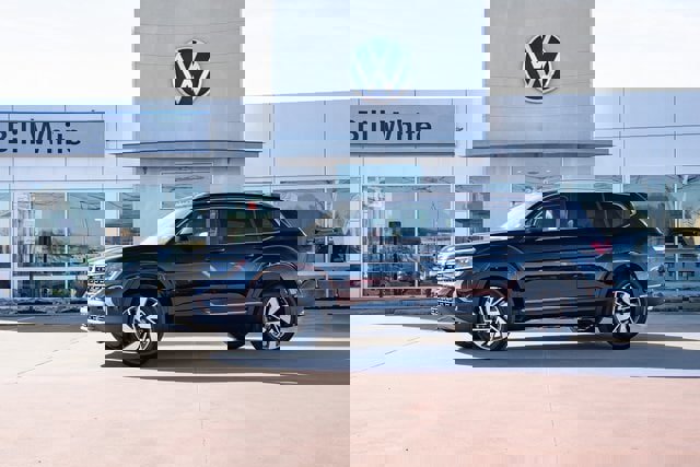 New 2025 Volkswagen Atlas SEL