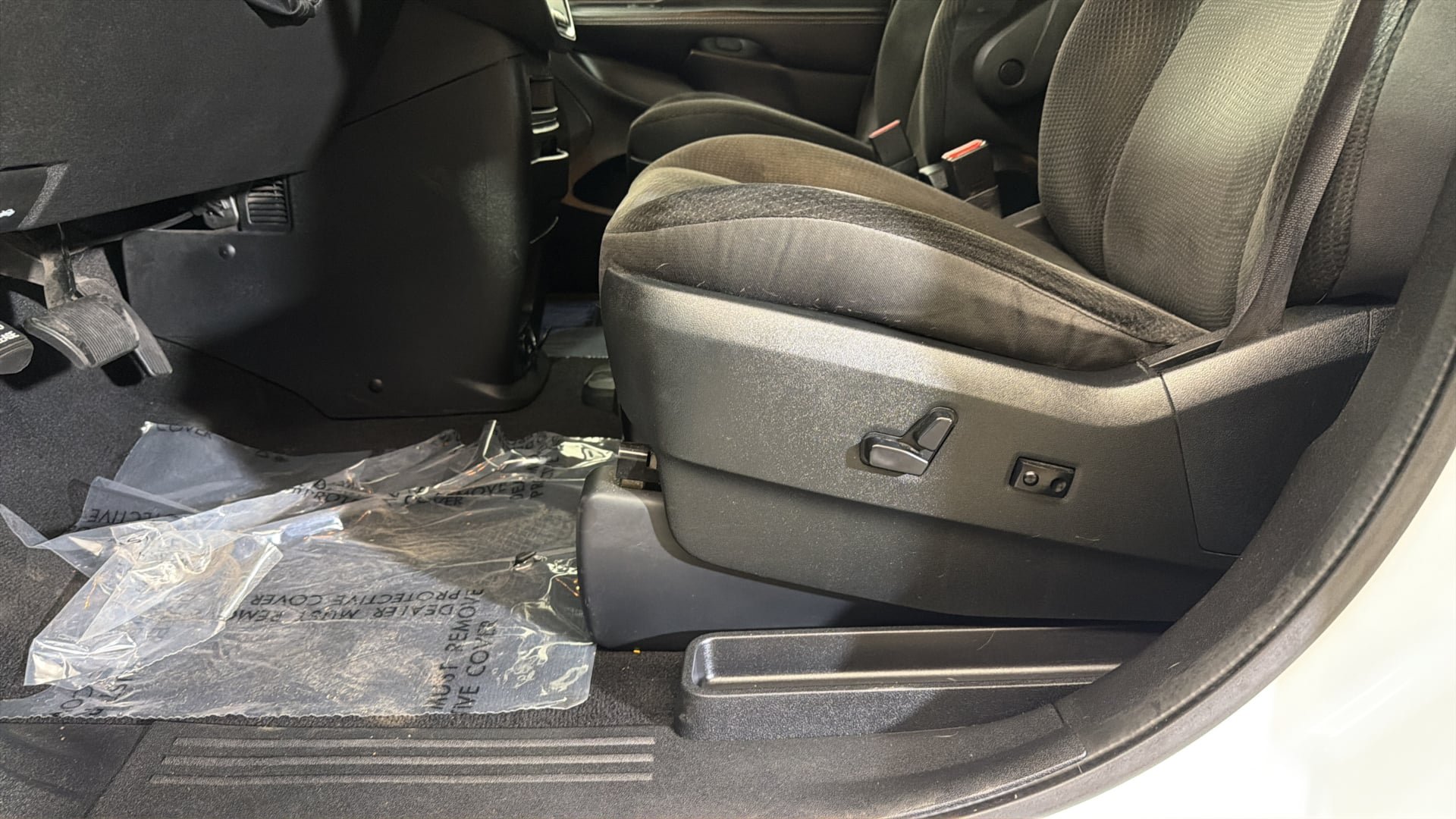 Used 2018 Dodge Grand Caravan SE FWD image 20
