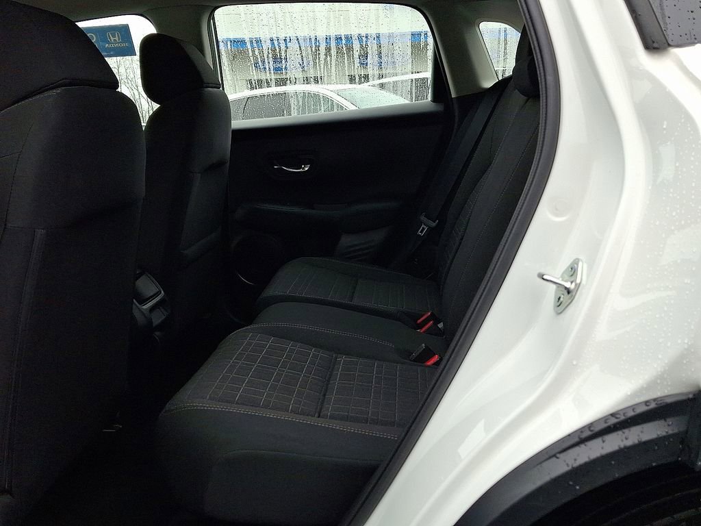 Used 2025 Honda HR-V LX image 13