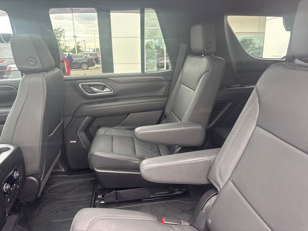 Used 2024 Chevrolet Tahoe LT w/ Luxury Package AWD/4WD image 31