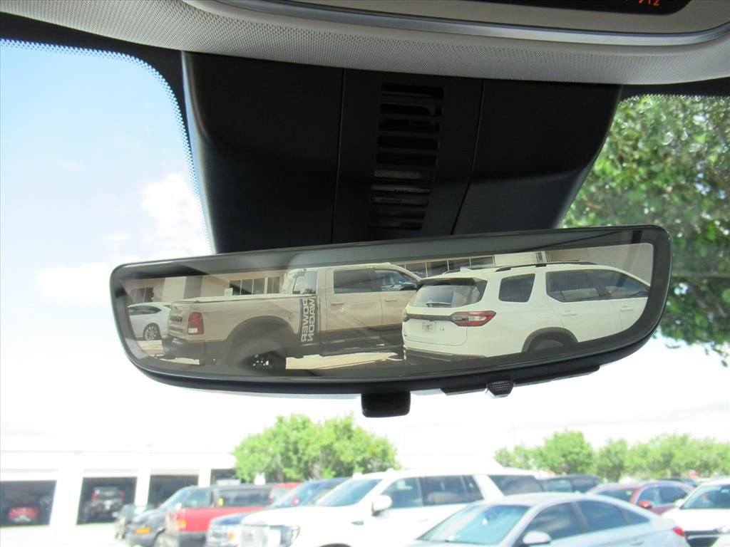 New 2026 Buick Enclave Avenir w/ Super Cruise Package FWD image 26