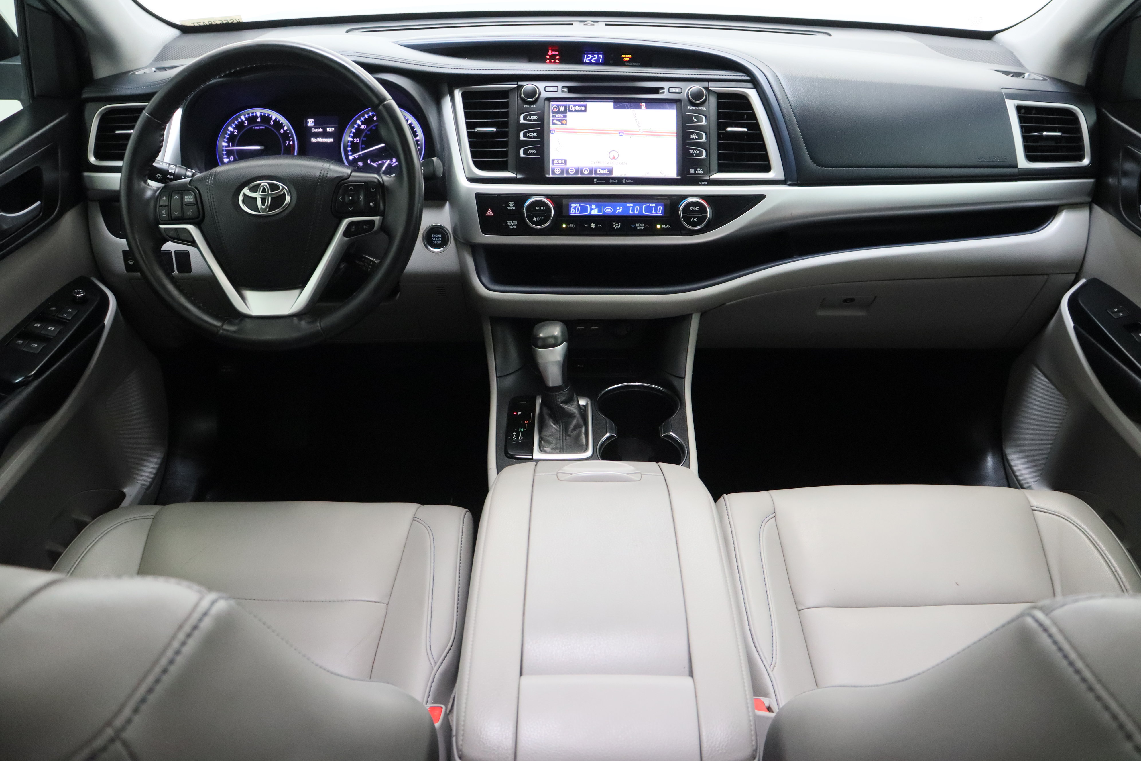 Used 2019 Toyota Highlander XLE FWD image 33