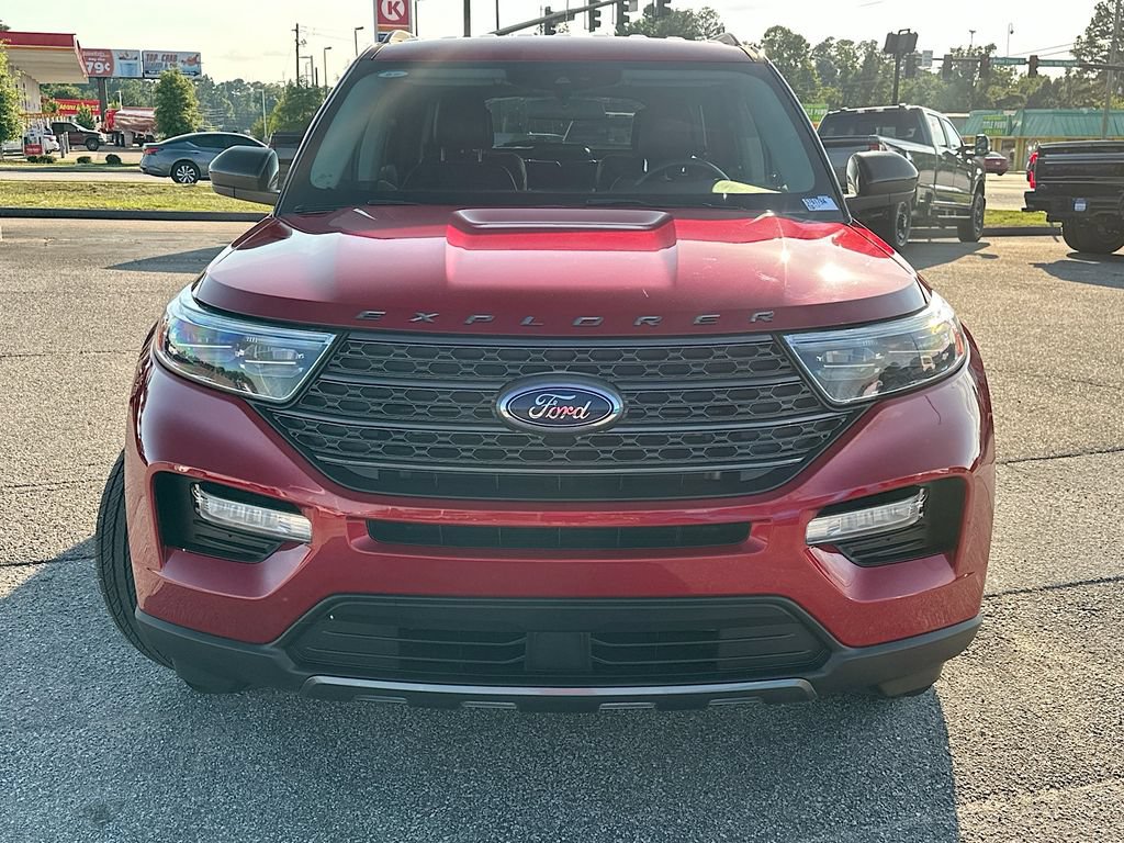 Certified 2023 Ford Explorer XLT w/ Equipment Group 202A RWD image 5