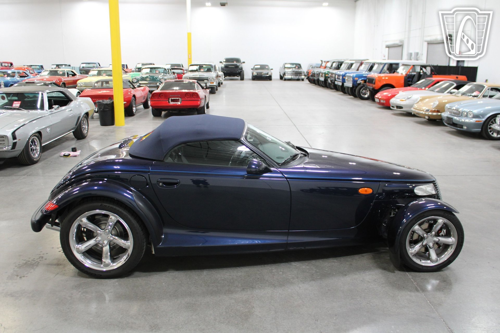 Used 2001 Chrysler Prowler image 28