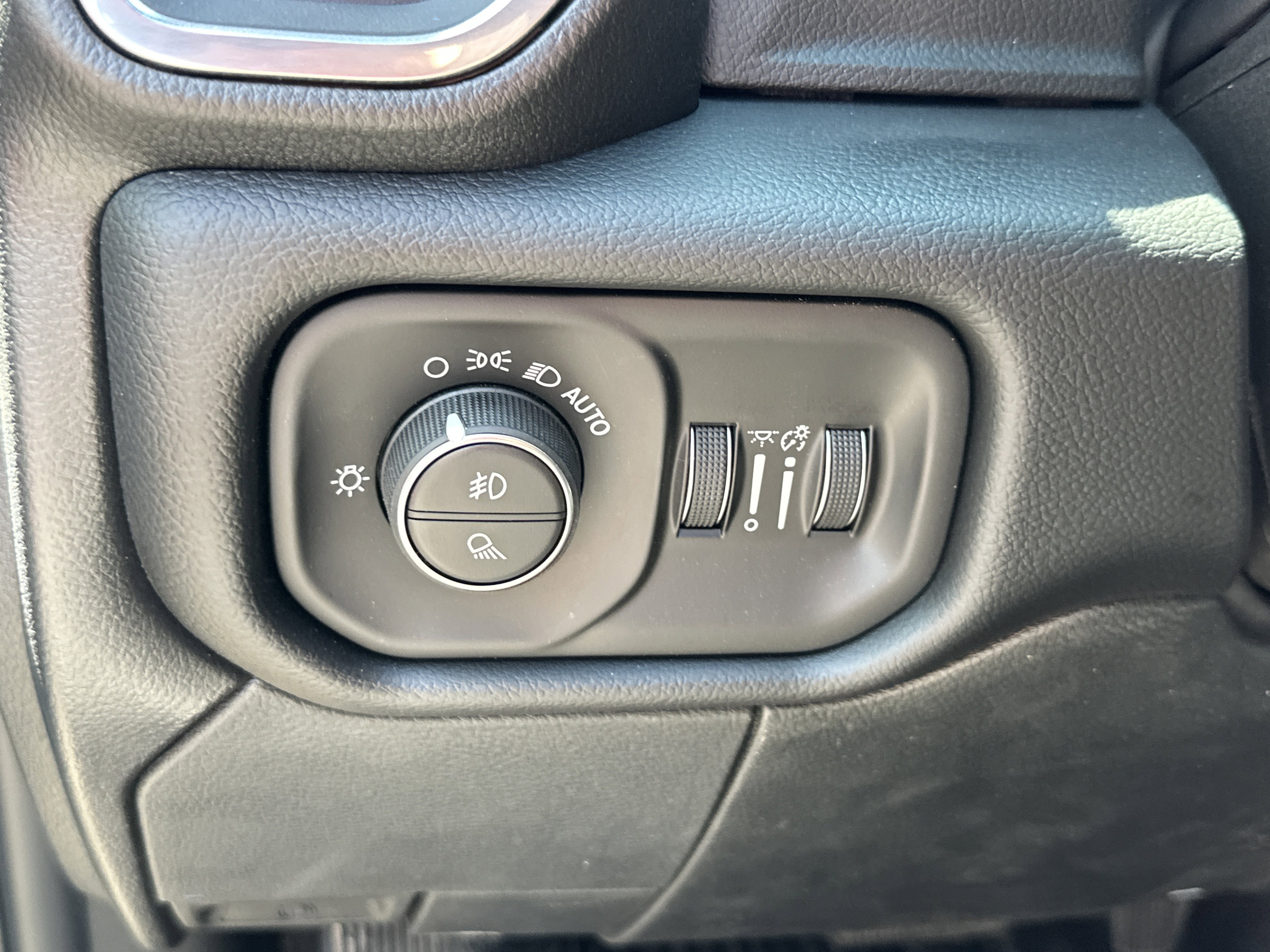 New 2026 RAM 5500 4x4 Crew Cab w/ Laramie Trim Package image 14