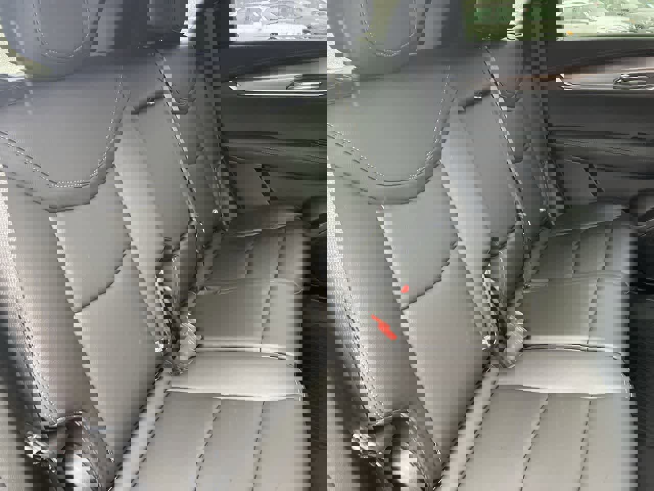 Certified 2024 Cadillac XT5 Luxury w/ LPO, Floor Liner Package image 15