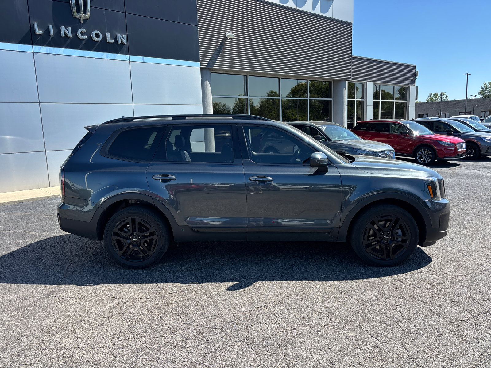 Used 2024 Kia Telluride EX X-Line AWD/4WD image 8