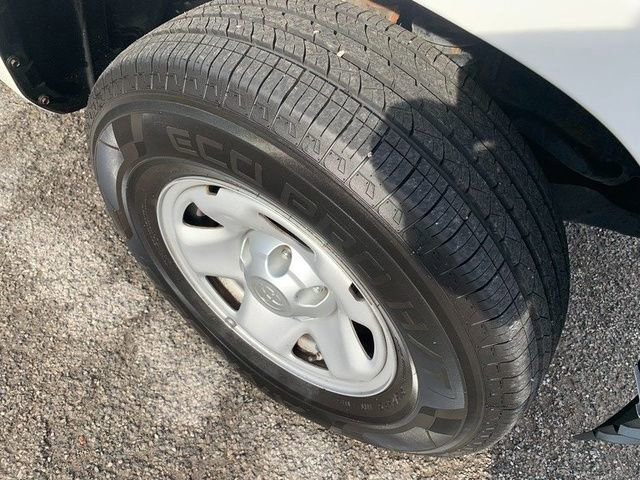 Used 2022 Toyota Tacoma SR AWD/4WD image 9