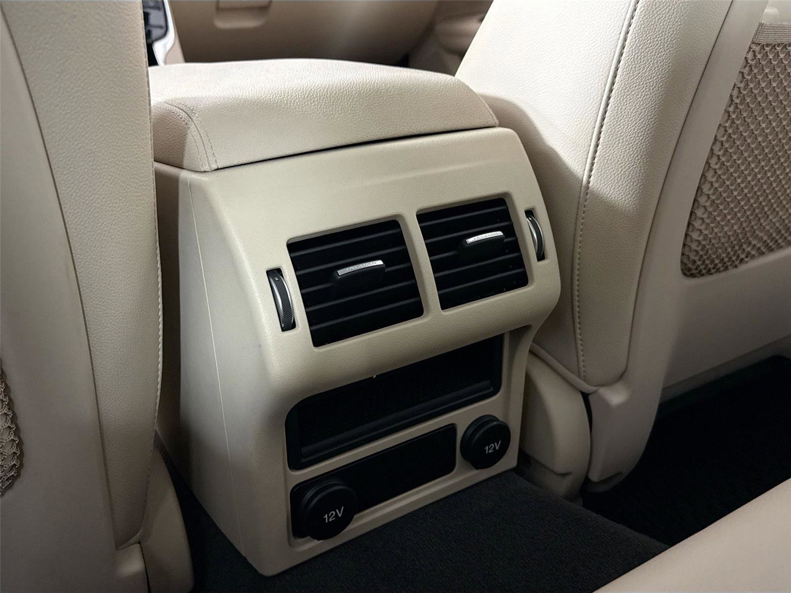 Used 2017 Jaguar XF Prestige image 37