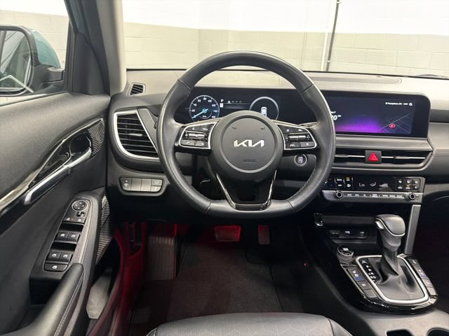 Certified 2024 Kia Seltos SX w/ SX Sunroof Package AWD/4WD image 20