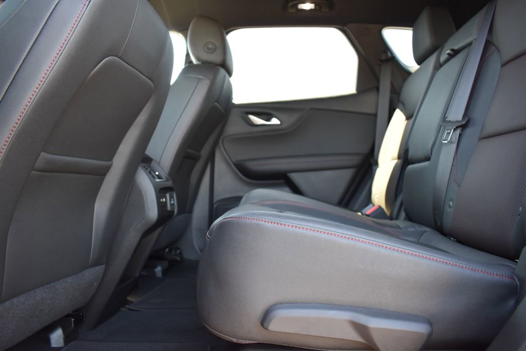 Used 2023 Chevrolet Blazer RS w/ Driver Confidence II Package image 9