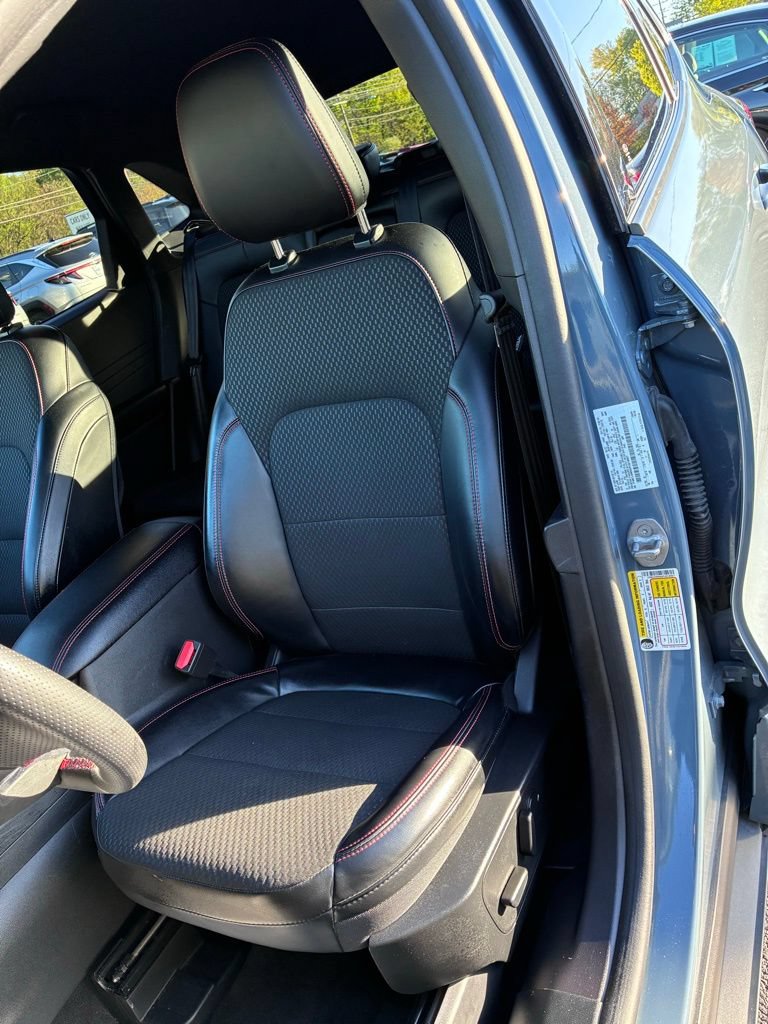 Used 2023 Ford Escape ST-Line w/ Tech Pack #1 AWD/4WD image 17