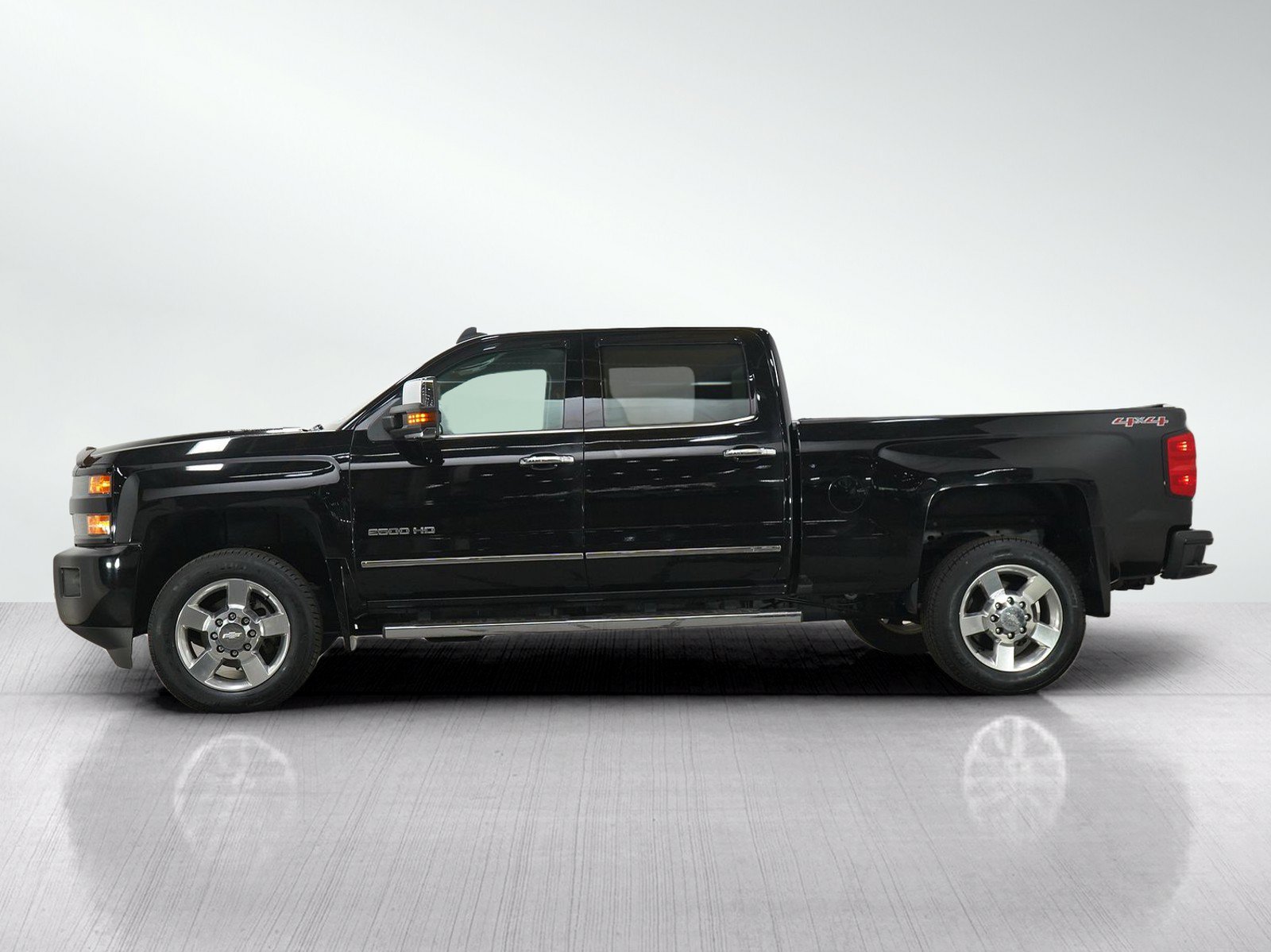 Used 2016 Chevrolet Silverado 2500 LTZ w/ Duramax Plus Package AWD/4WD image 2