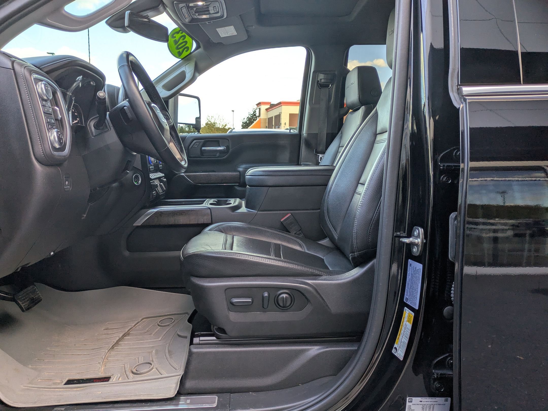 Used 2023 GMC Sierra 2500 Denali image 13