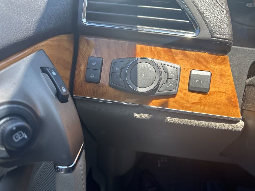 Used 2013 Lincoln MKX FWD image 21