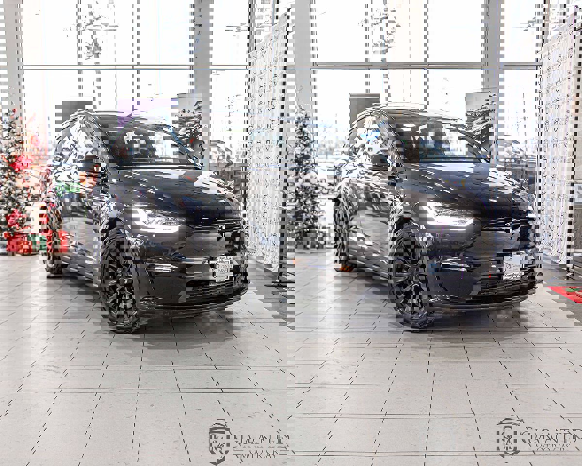 Used 2022 Tesla Model X image 7