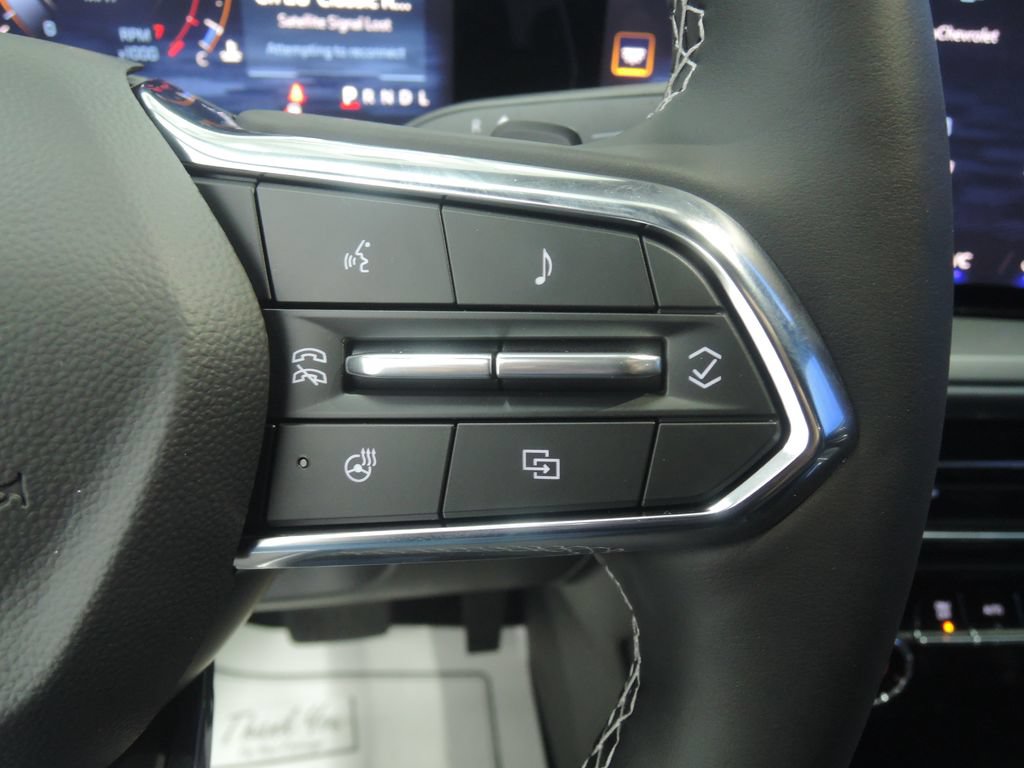 New 2026 Chevrolet Traverse LT w/ Sun and Wheel Package FWD image 16