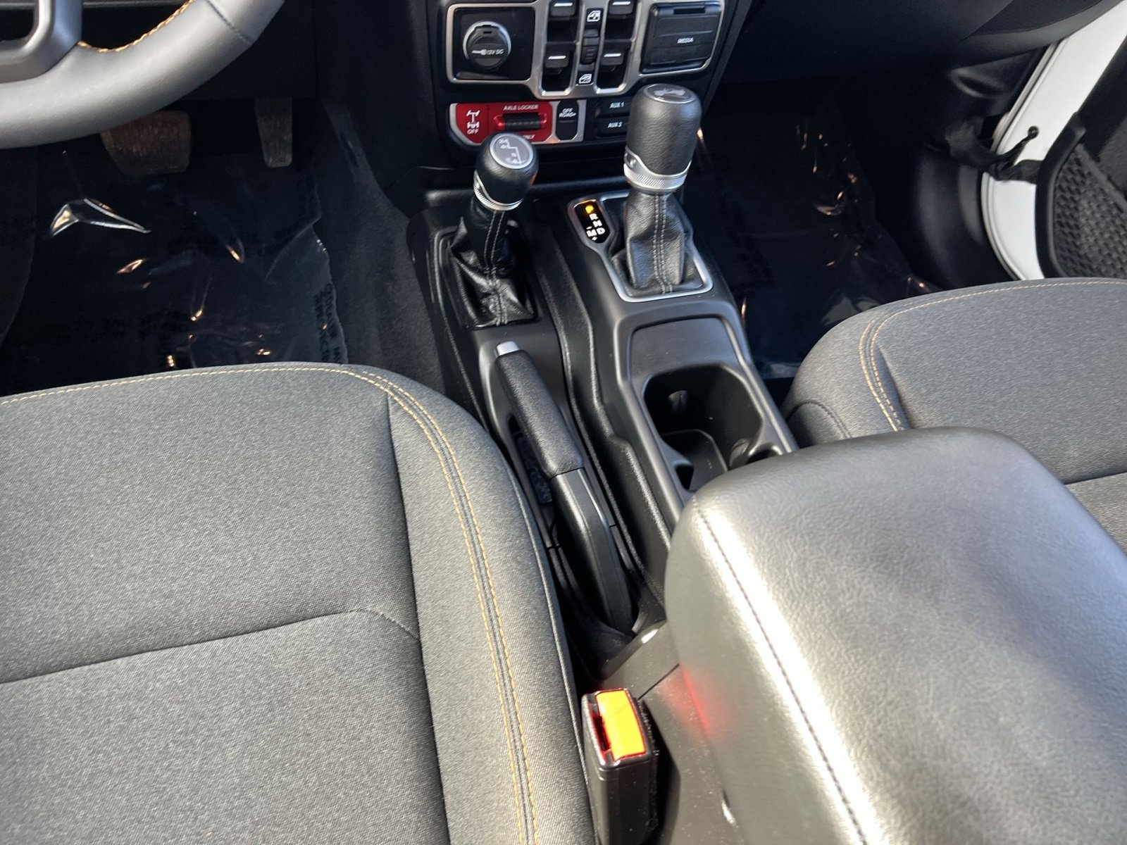 Used 2024 Jeep Wrangler Willys image 21