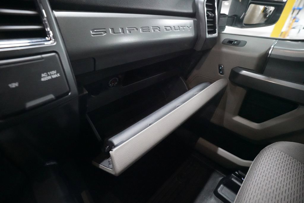 Used 2022 Ford F250 XLT w/ XLT Premium Package AWD/4WD image 29