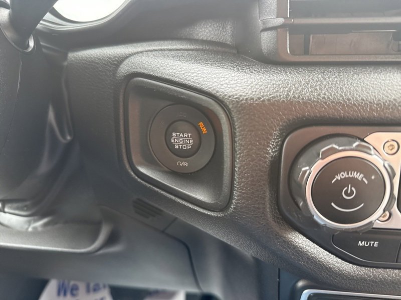 Used 2024 Jeep Wrangler Unlimited image 28