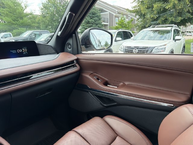 New 2026 Lincoln Navigator Reserve AWD/4WD image 21
