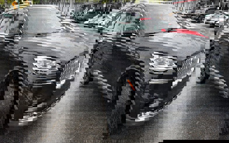 Used 2020 Lincoln Aviator Reserve w/ Equipment Group 201A image 3