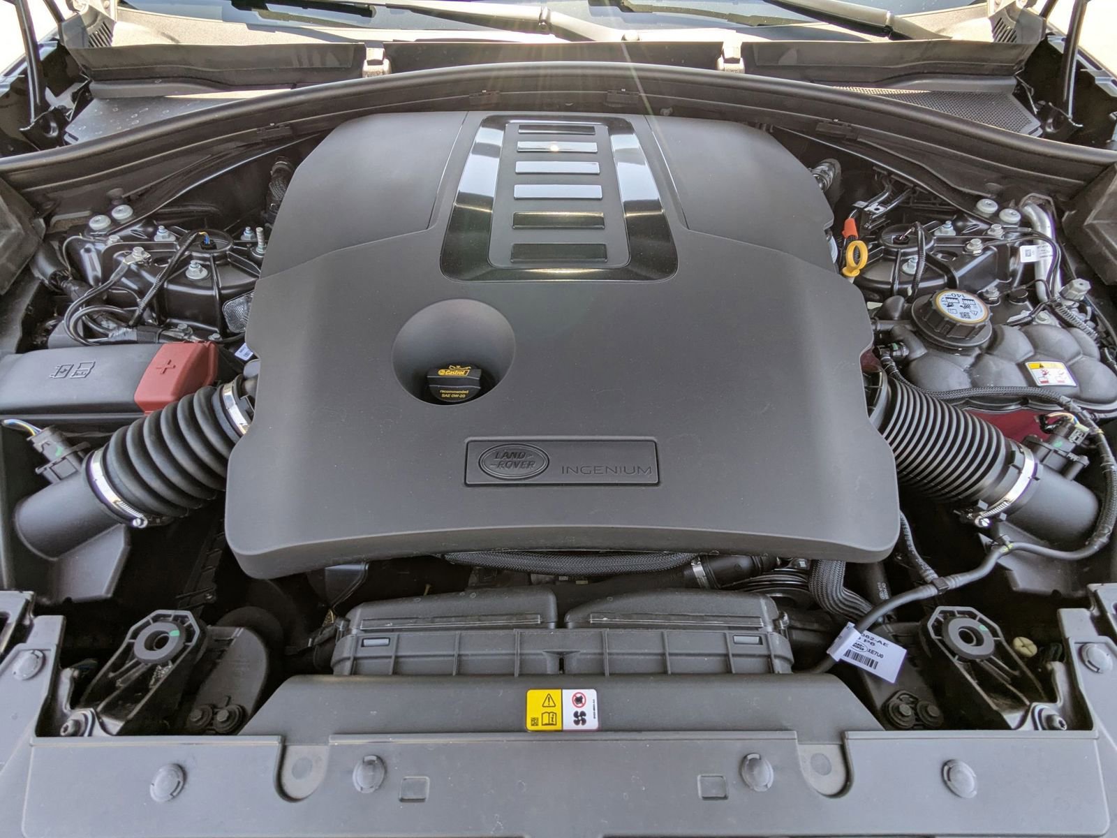 New 2026 Land Rover Range Rover Velar Dynamic SE image 18