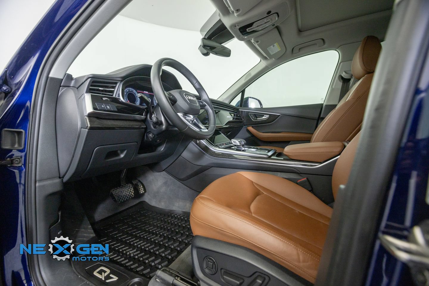 Used 2023 Audi Q7 3.0T Premium Plus w/ Premium Plus Package AWD/4WD image 11