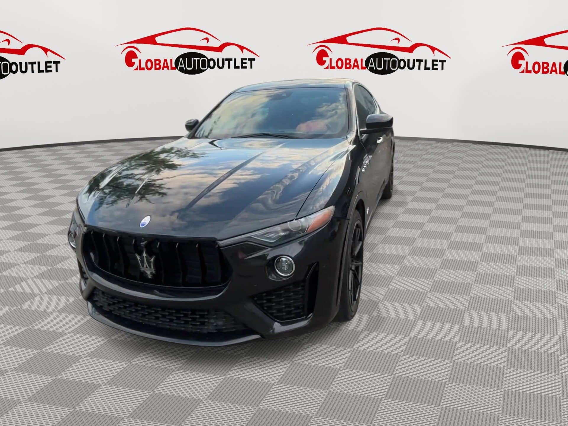 Used 2019 Maserati Levante GranSport AWD/4WD image 4