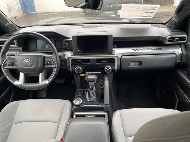 Used 2024 Toyota Tacoma SR5 AWD/4WD image 31