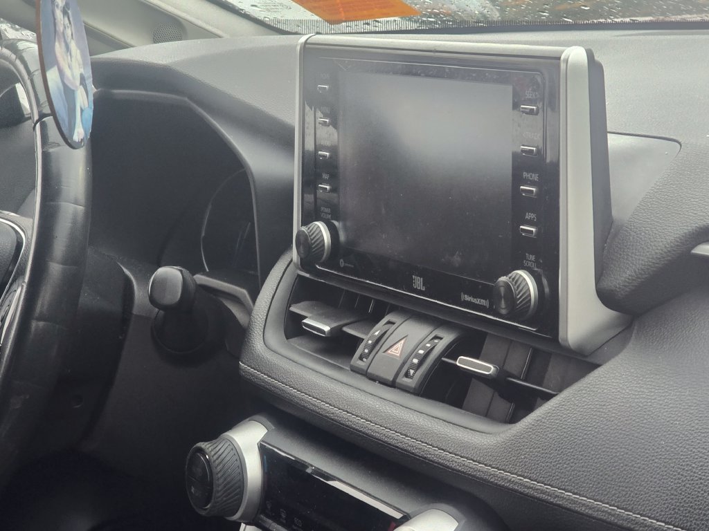 Used 2020 Toyota RAV4 Limited AWD/4WD image 17