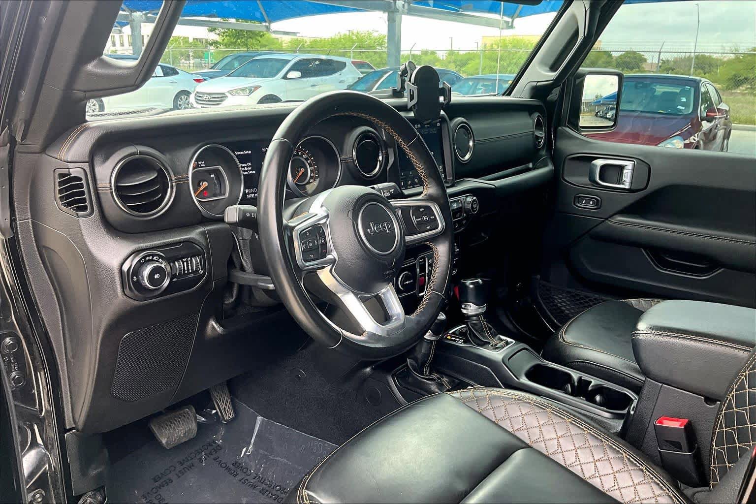 Used 2021 Jeep Wrangler Unlimited Sahara AWD/4WD image 18