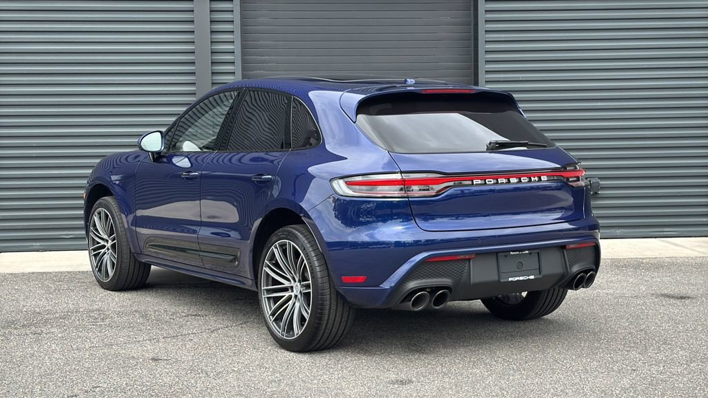 Certified 2025 Porsche Macan S image 3