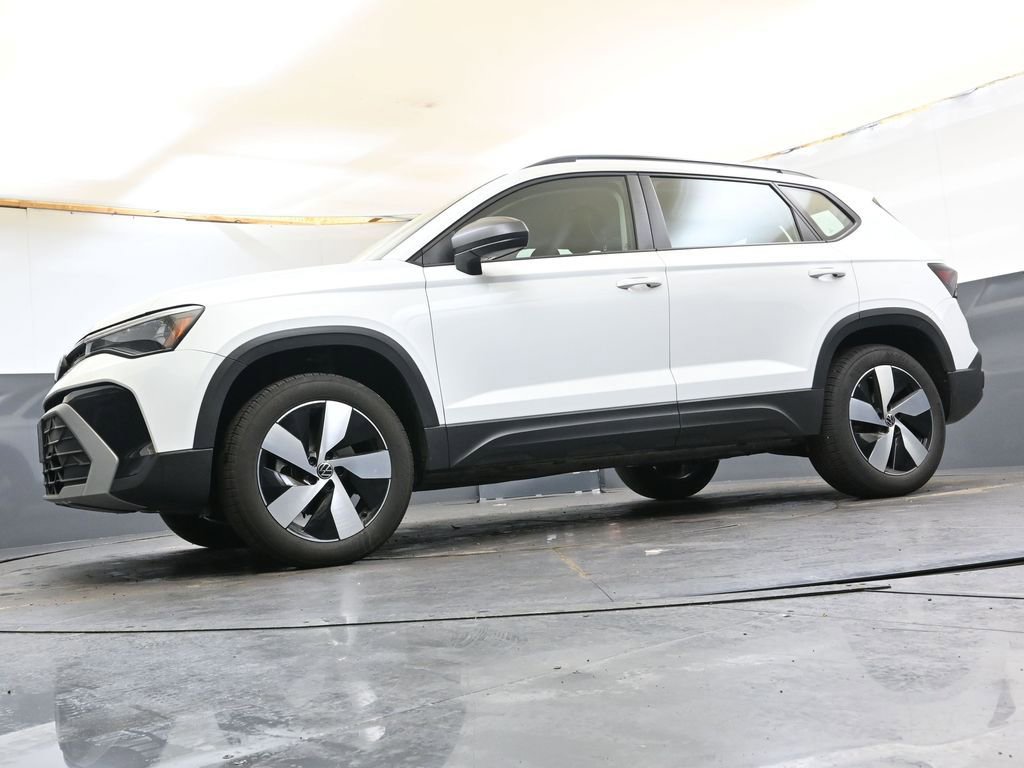 Used 2025 Volkswagen Taos S image 39