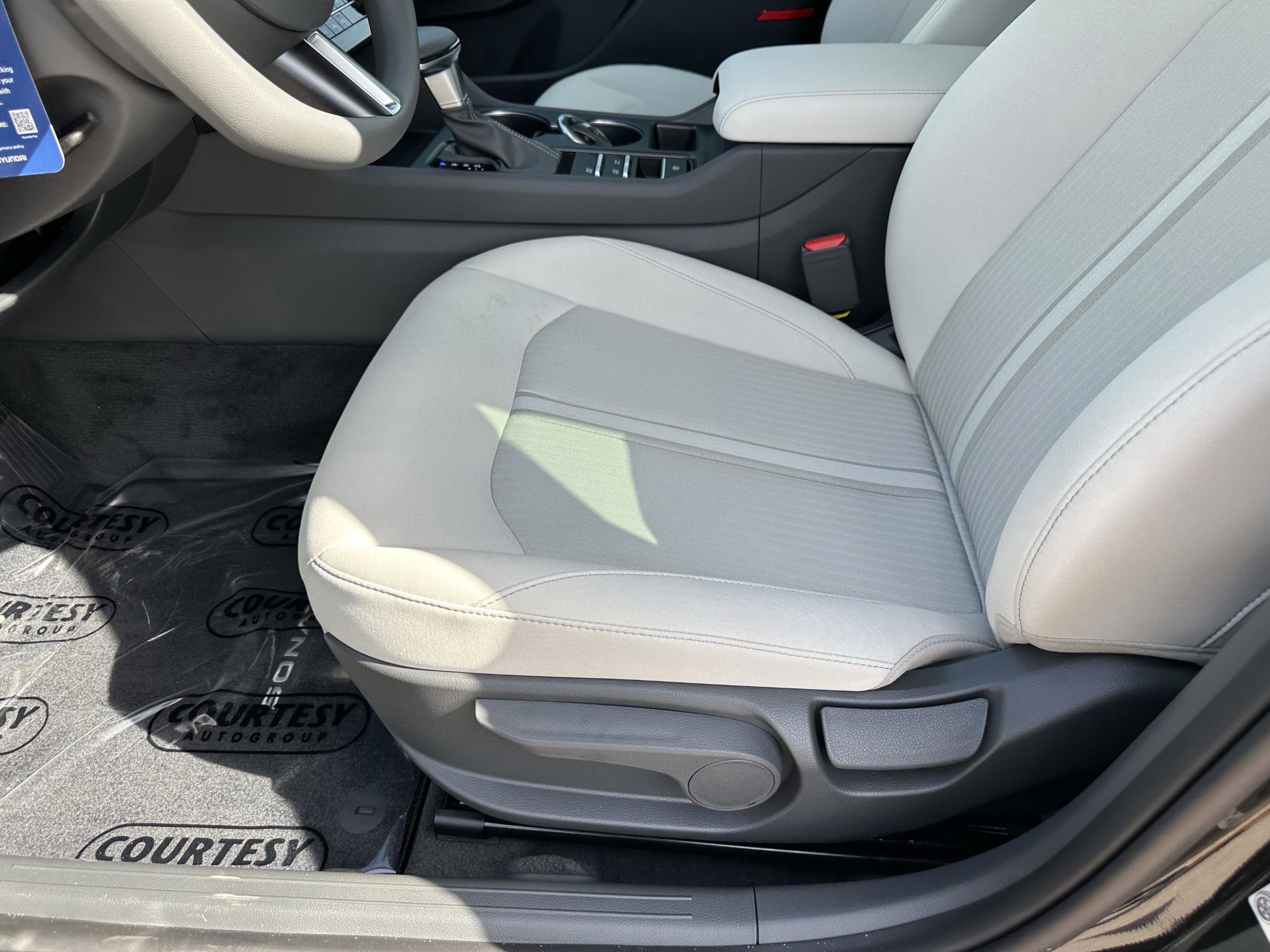 New 2026 Hyundai Sonata SE FWD image 16