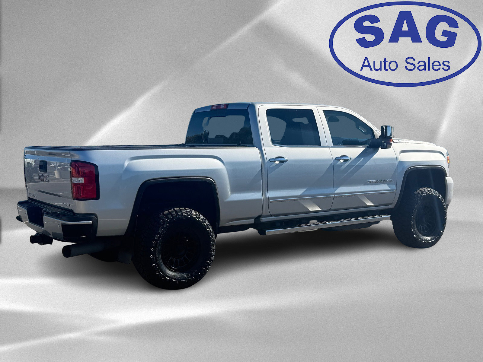 Used 2019 GMC Sierra 2500 Denali w/ Duramax Plus Package image 4