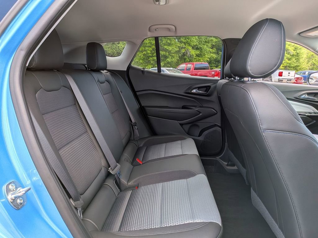 Used 2026 Chevrolet Trax LT w/ Driver Confidence Package FWD image 26