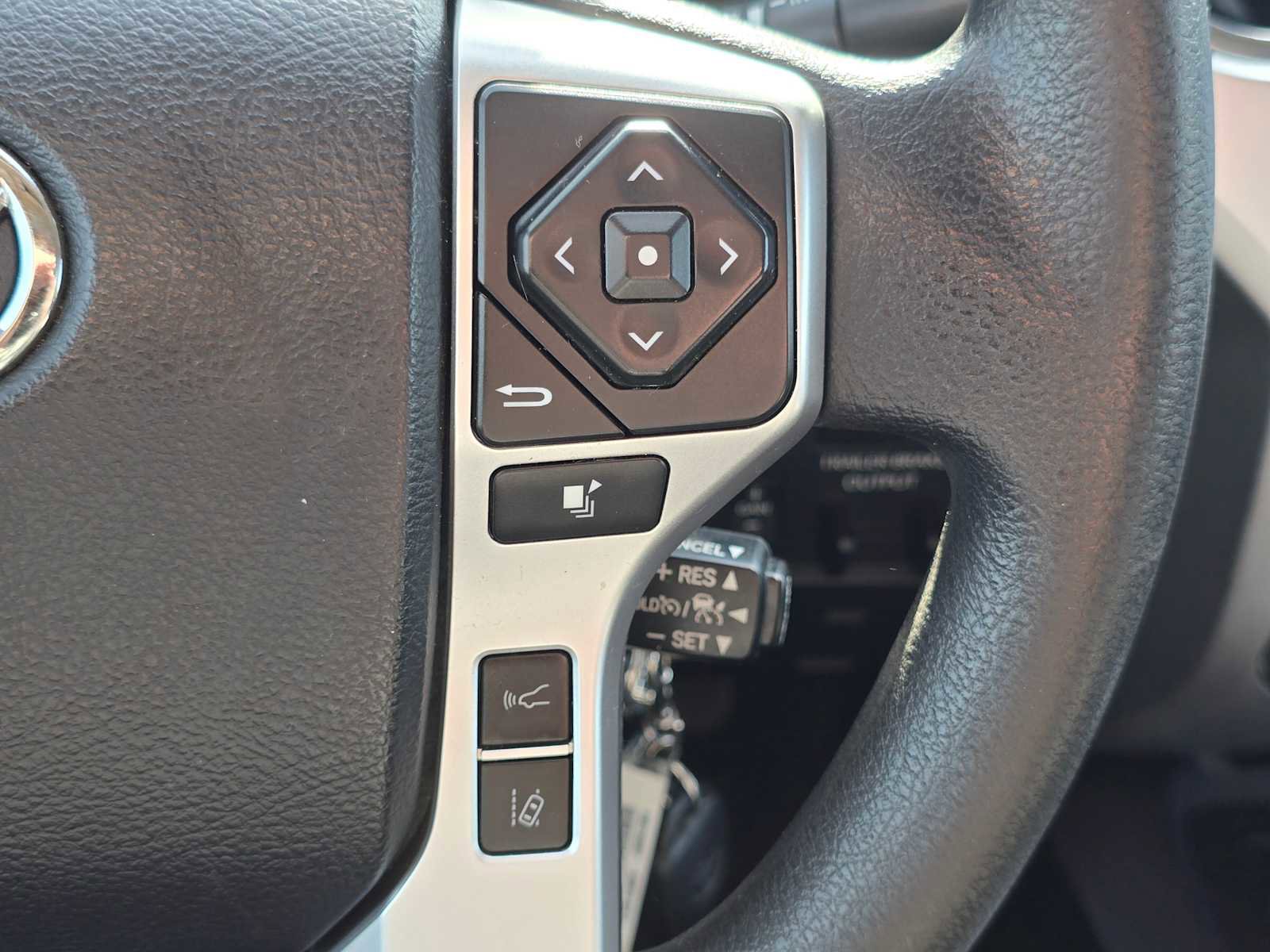 Used 2019 Toyota Tundra SR5 w/ TRD Off Road Package image 33