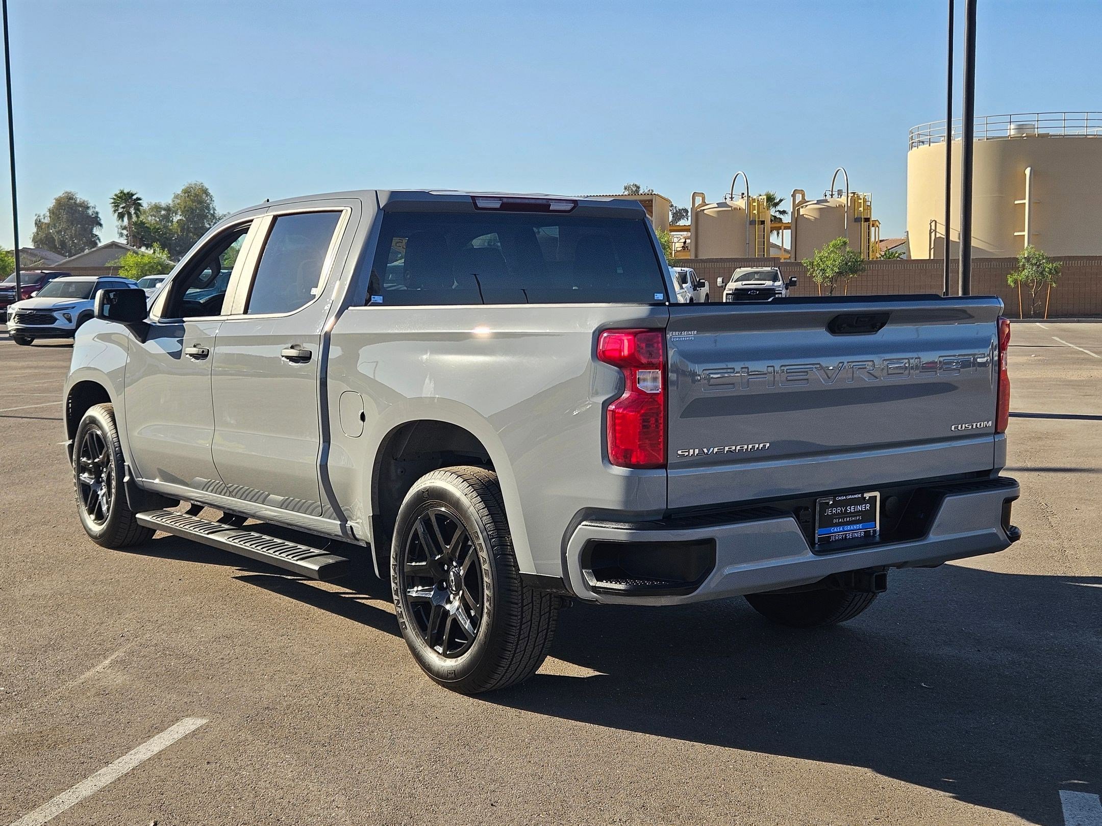 Used 2025 Chevrolet Silverado 1500 Custom image 3
