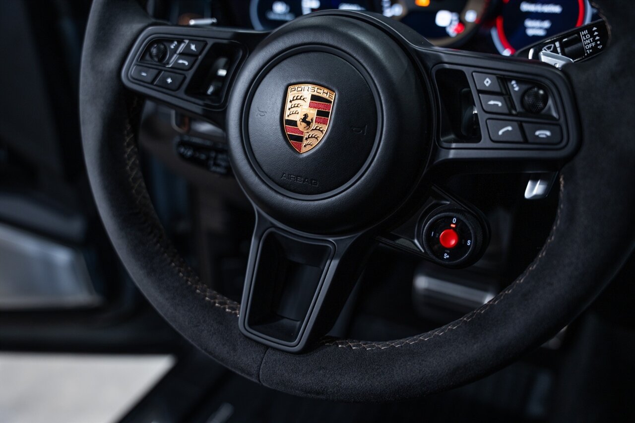 Used 2022 Porsche Cayenne Turbo GT AWD/4WD image 54